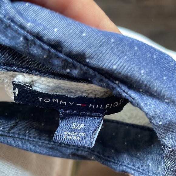 Tommy Hilfiger sweater. Size S - Picture 3 of 4